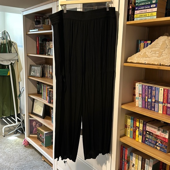 Flowy Wide Leg pants with side slits - Picture 1 of 3